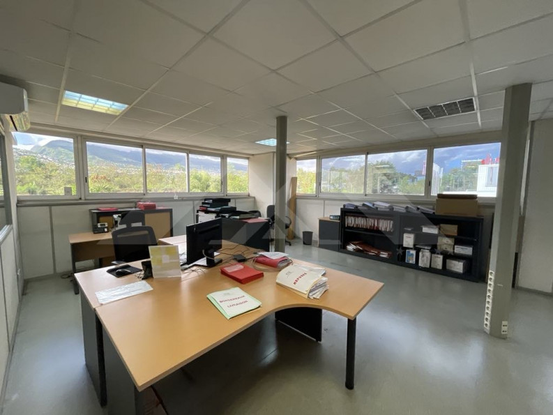 location Local commercial Le Port - Photo 2