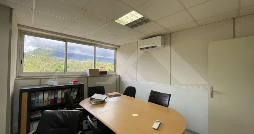 location Local commercial Le Port