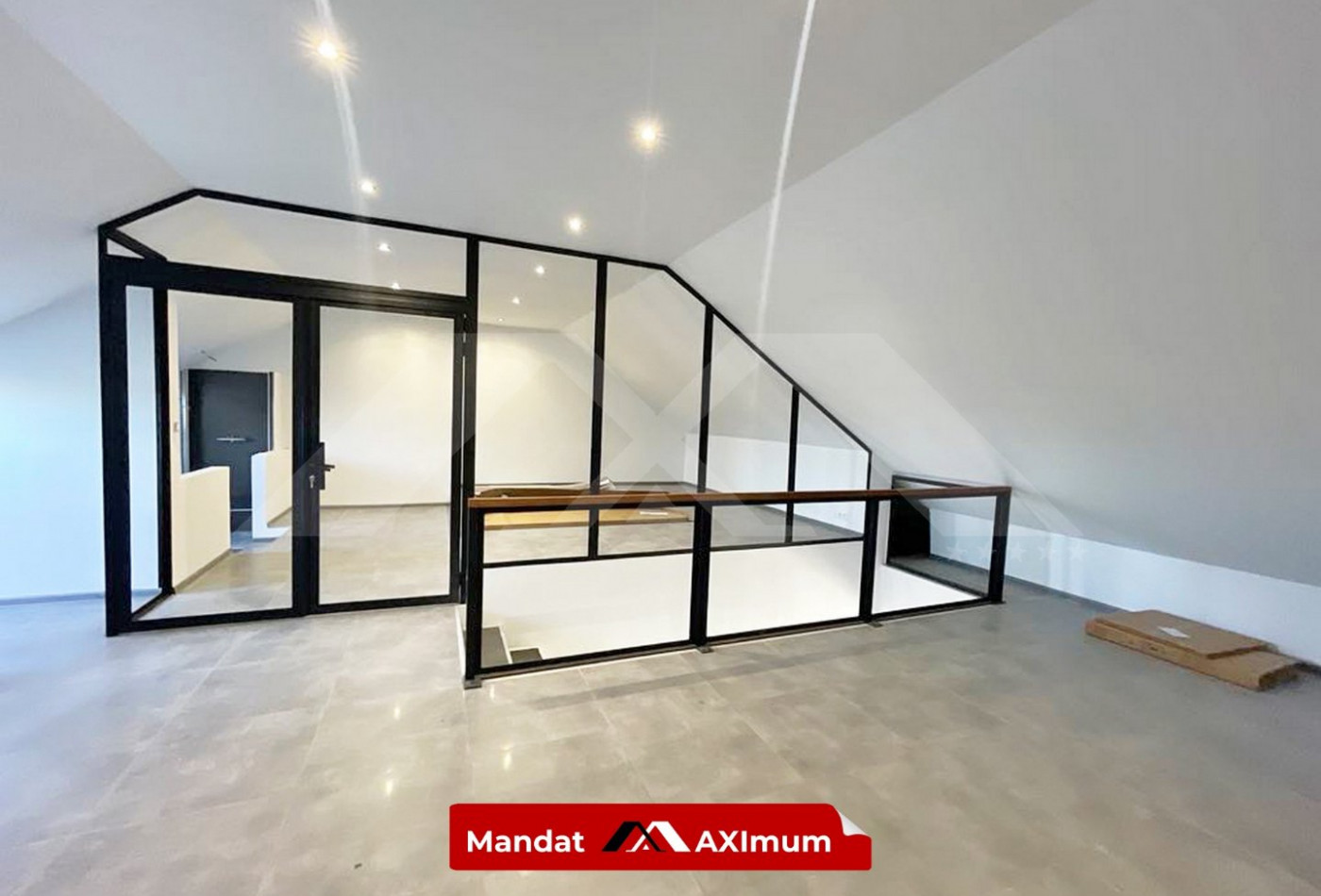 location Local commercial Saint Pierre - Photo 2