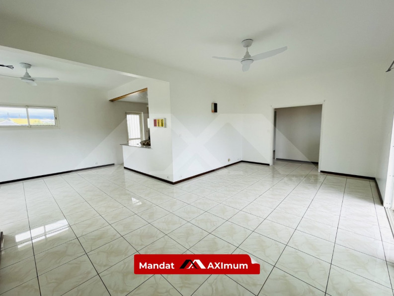 location Appartement Saint Pierre - Photo 2