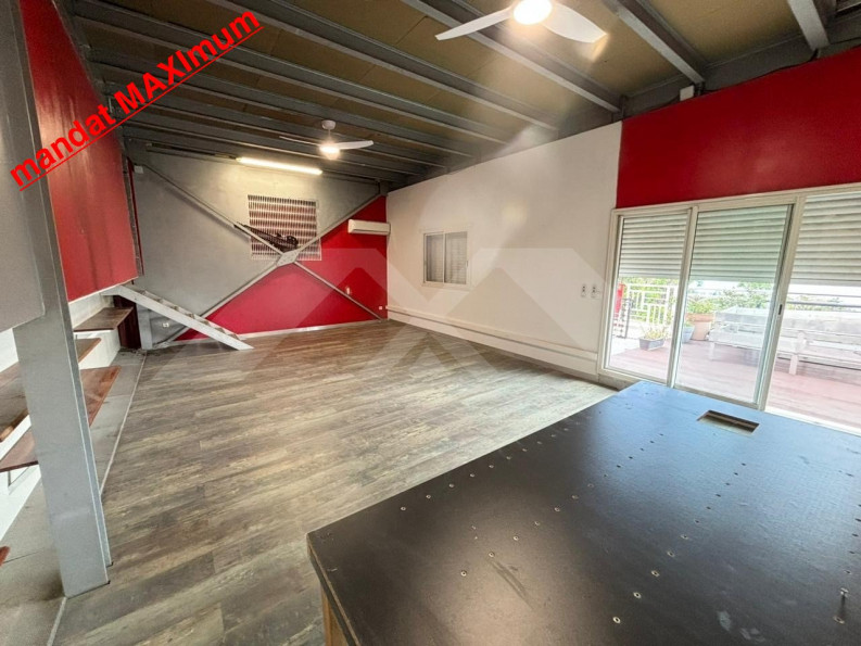 location Local commercial Le Tampon - Photo 1