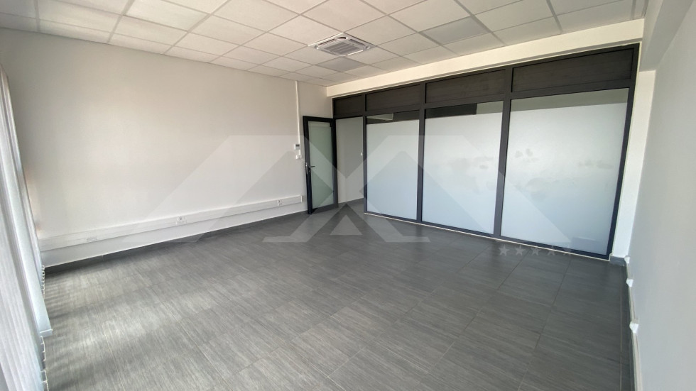 location Local commercial Le Tampon - Photo 2