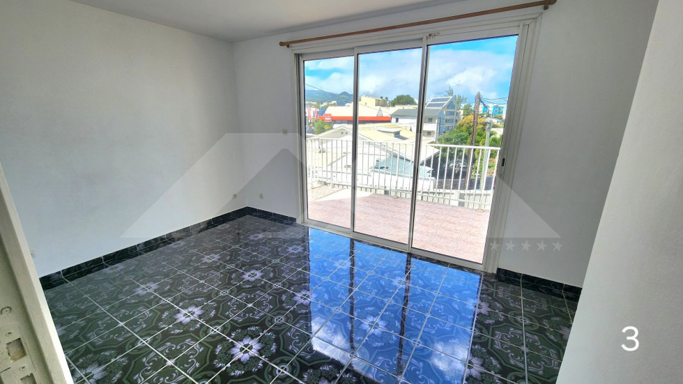 location Local commercial Saint Pierre - Photo 3