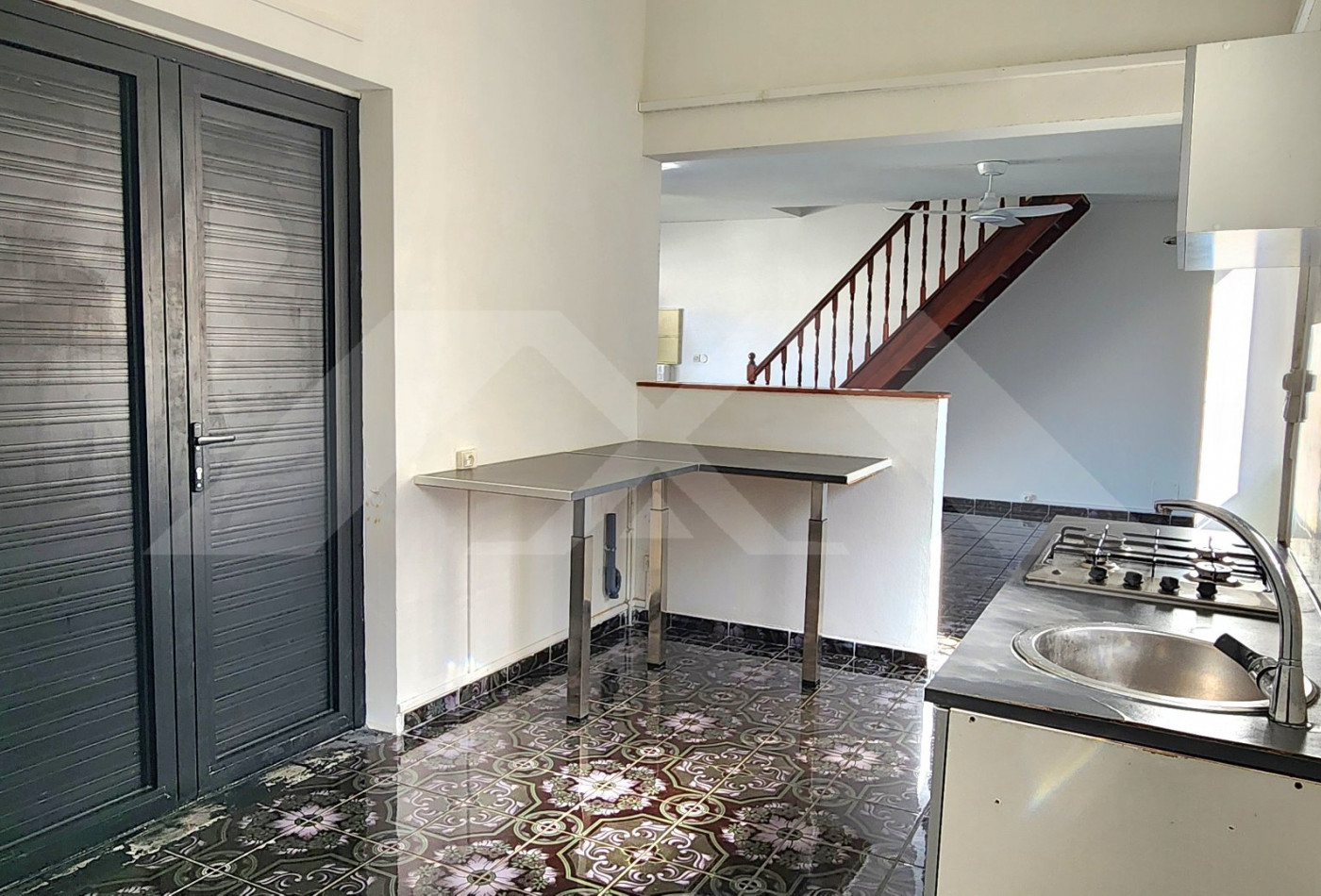 location Local commercial Saint Pierre - Photo 2