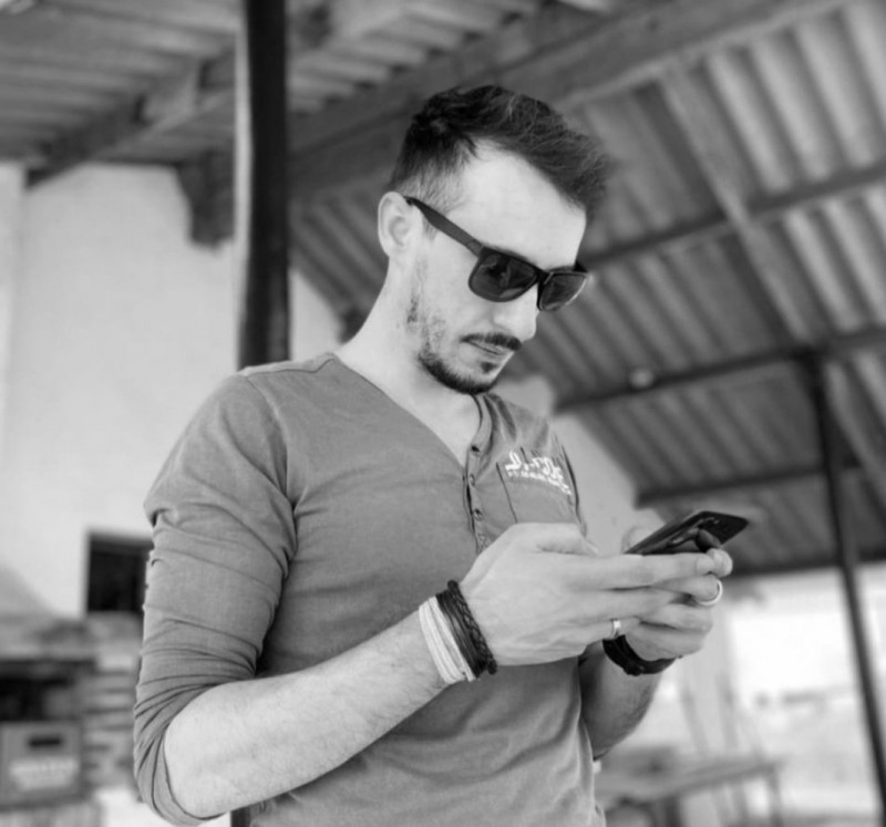 Photo Contact
