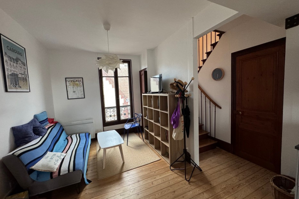 Redistribution d'un 4 pièces en duplex Agence pointel