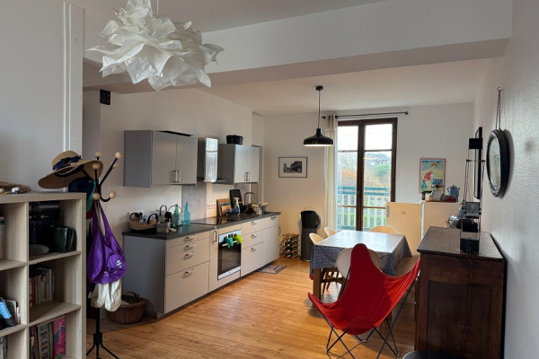 Redistribution d'un 4 pièces en duplex Agence pointel