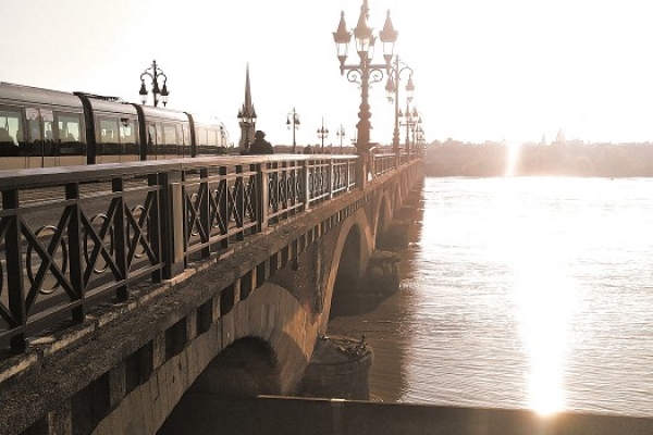 Le pont simone veil Belle rive