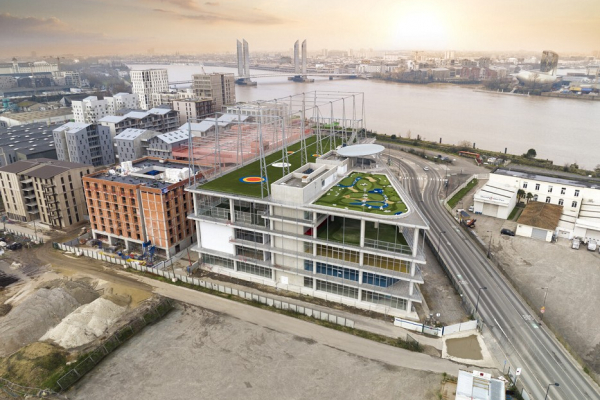 Complexe de sport géant dans le quartier brazza Belle rive