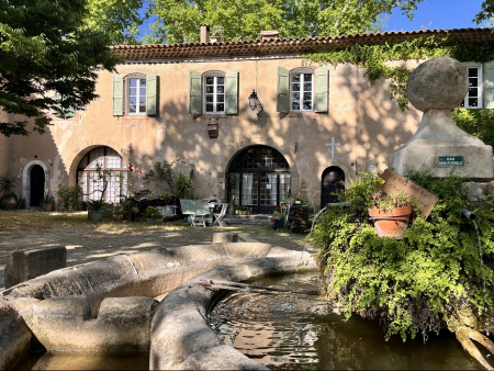 Immobilier de prestige dans l’arrière-pays héraultais : un luxe discret et authentique Agence galerie casanova