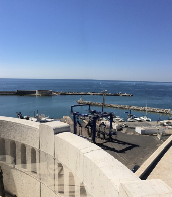 Un très grand merci à bruno fabre ,qui a géré notre transaction de a à z, pour sa gentillesse, ses conseils avisés ! Agence amarine