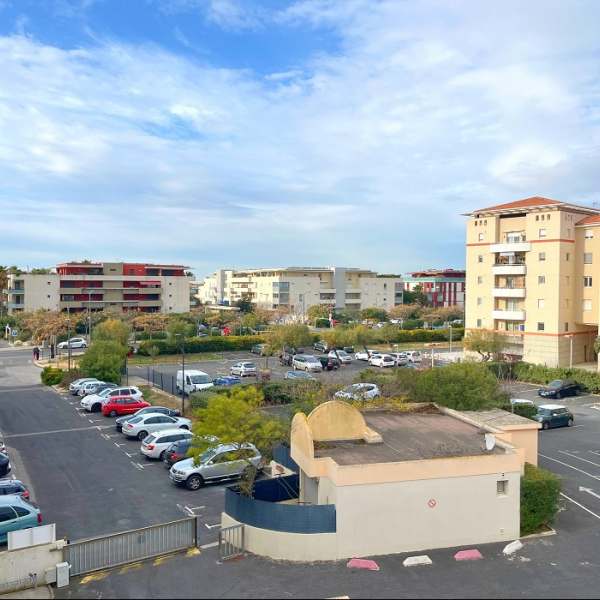 C’est vendu ! résidence port saint clair rive droite à sète Agence amarine