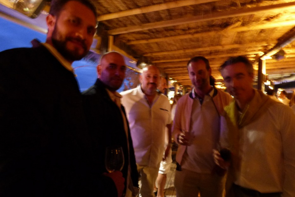 Album souvenir soirée blanche au jungle beach ! Soleil & prestige immobilier