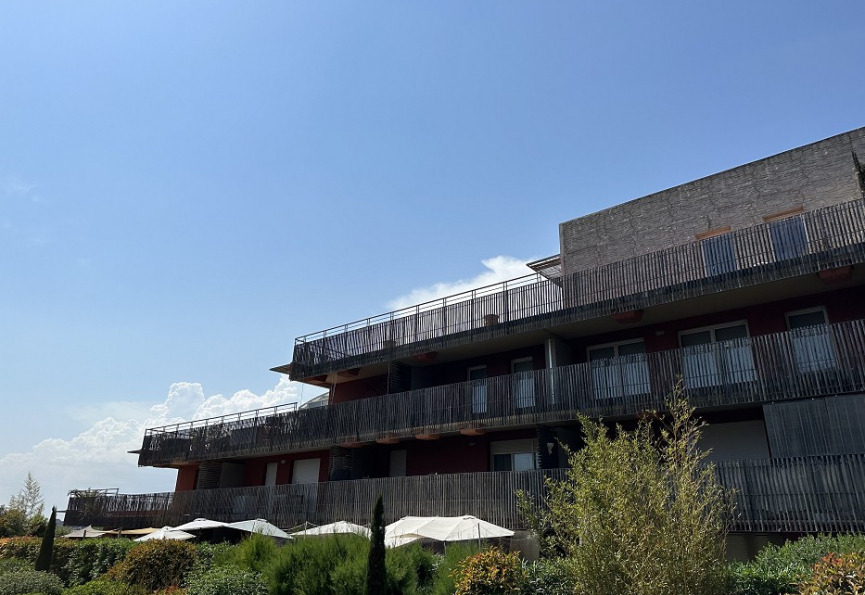 ....qui a su relever le défi complexe d'une succession familiale en gérant de a à z ce cas particulier. Eugène de graaf