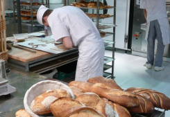 La reprise des fonds de commerce bientot facilitee Emplacement numéro 1