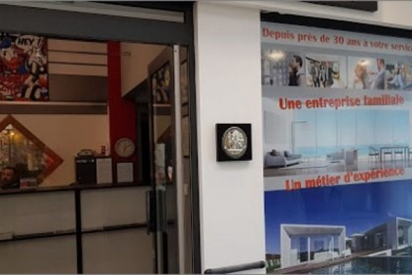 les agents immobiliers ont leur symbole de reconnaissance Inter-med-immo34