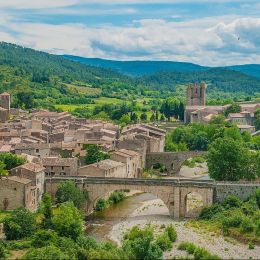 Le village de lagrasse Kiwi immobilier