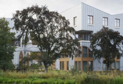 Au vésinet, 24 logements sociaux entre les arbres par soa. Immobilière des yvelines