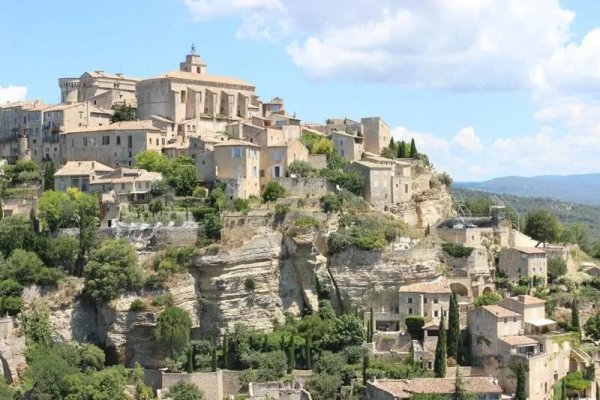 Top 5 des plus beaux villages du luberon où acheter une maison Luberon monts de vaucluse immobilier