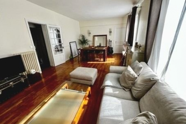 Appartement f3 - situé dans le centre coté gare d'asnieres sur seine - crefimo  Crefimo